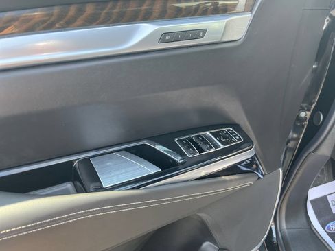Used 2026 Cadillac Escalade ESV Platinum Sport AWD/4WD image 10