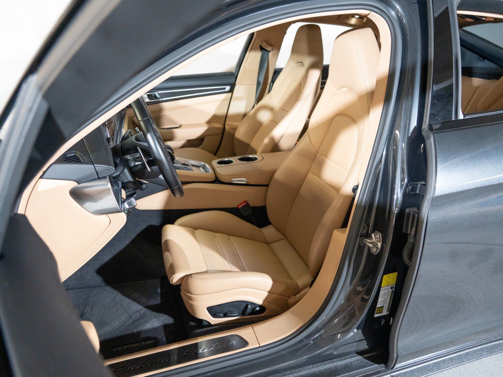 Certified 2023 Porsche Panamera Platinum Edition RWD image 5