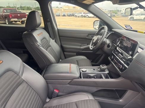 Certified 2025 Nissan Pathfinder Rock Creek image 30