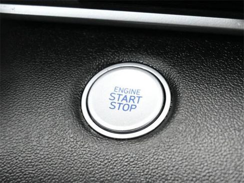 Used 2021 Hyundai Elantra SEL w/ Convenience Package image 28