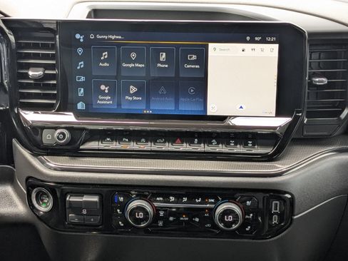 Used 2022 Chevrolet Silverado 1500 ZR2 w/ Technology Package image 18