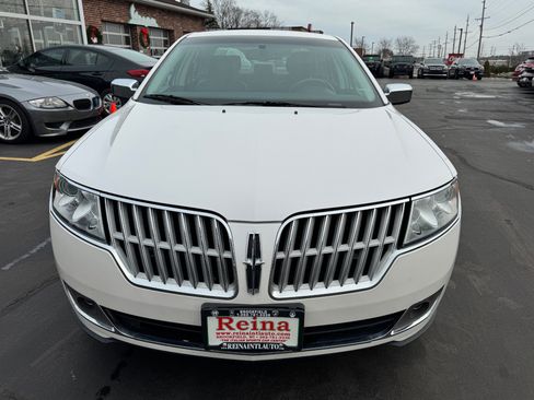 Used 2011 Lincoln MKZ image 28