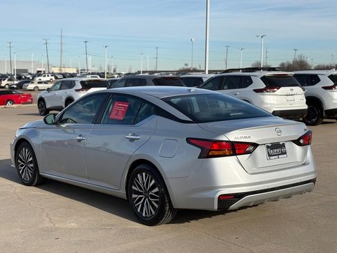 Certified 2024 Nissan Altima 2.5 SV image 10