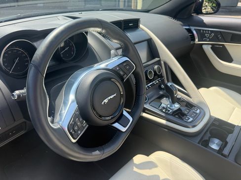 Used 2020 Jaguar F-TYPE Convertible RWD image 13