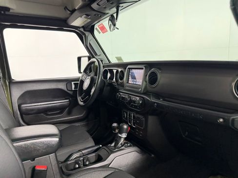 Used 2023 Jeep Wrangler Unlimited w/ Cold Weather Group AWD/4WD image 30