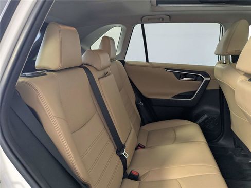 Used 2021 Toyota RAV4 Limited FWD image 30
