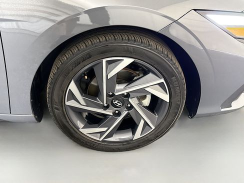 Used 2025 Hyundai Elantra Sport FWD image 32