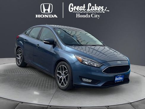 Used 2018 Ford Focus SEL w/ Cold Weather Package FWD image 1