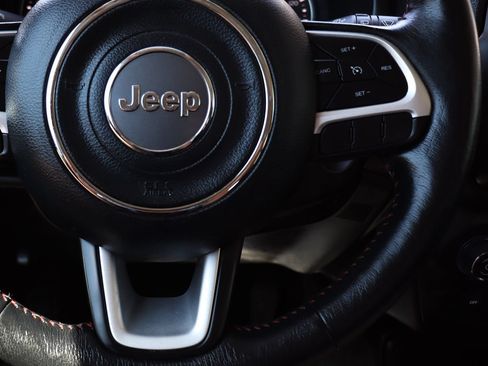 Used 2021 Jeep Renegade Latitude w/ Convenience Group FWD image 53
