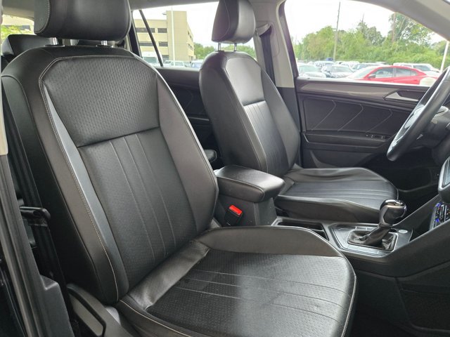 Used 2022 Volkswagen Tiguan SE FWD image 18