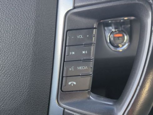 Used 2009 Lincoln MKS AWD image 25