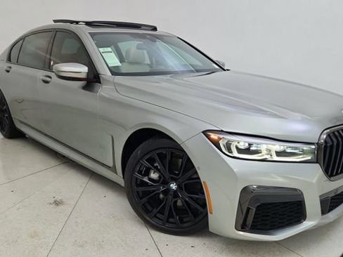 Used 2022 BMW 740i xDrive w/ M Sport Package image 1