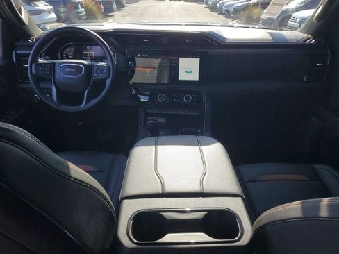 Used 2024 GMC Sierra 1500 AT4 w/ Technology Package AWD/4WD image 13