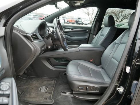 Used 2024 Buick Enclave Premium image 13