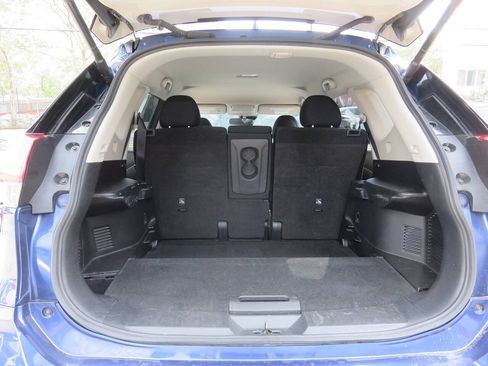 Used 2020 Nissan Rogue SV w/ Premium Package AWD/4WD image 24