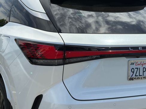 Used 2026 Lexus RX 450h AWD w/ Convenience Package image 22
