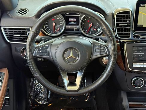 Used 2017 Mercedes-Benz GLS 550 4MATIC w/ Driver Assistance Package image 19