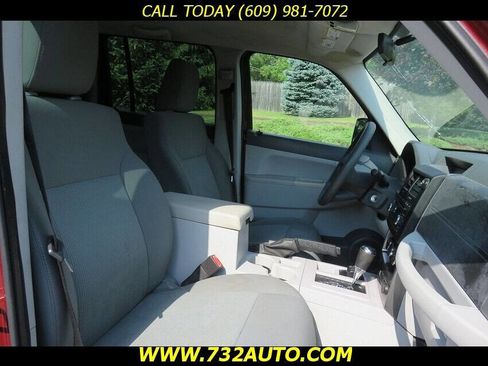 Used 2008 Jeep Liberty Sport image 7