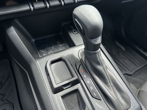 Used 2024 Chevrolet Colorado W/T image 30