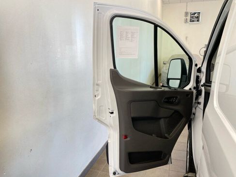 Used 2025 Ford Transit 250 Low Roof w/ Exterior Upgrade Package RWD image 10