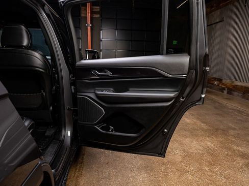 Used 2021 Jeep Grand Cherokee L Laredo AWD/4WD image 35