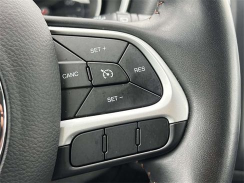 Used 2019 Jeep Compass Latitude image 22