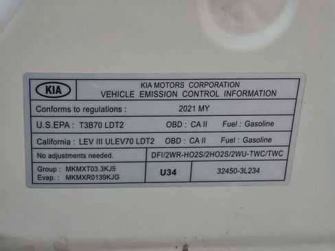 Used 2021 Kia Sedona LX image 27