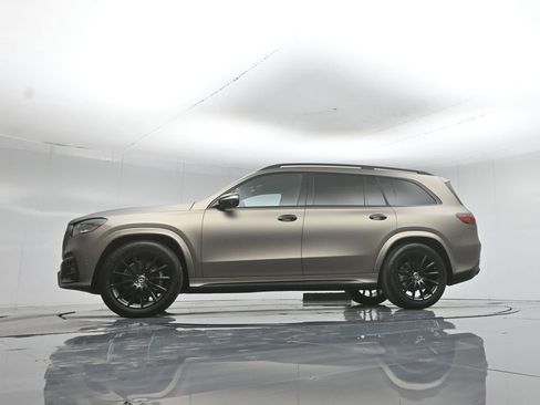 Used 2025 Mercedes-Benz GLS 450 4MATIC image 53