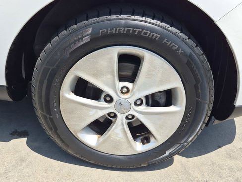 Used 2015 Kia Soul FWD image 12
