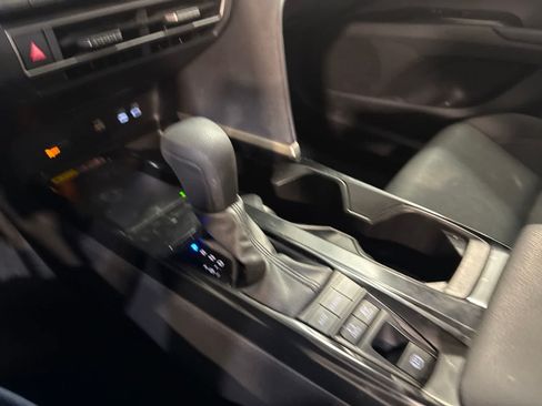 Used 2025 Toyota Camry LE w/ Convenience Package FWD image 30