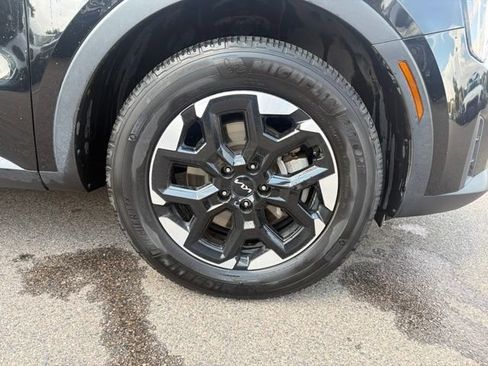 Used 2024 Kia Sorento S AWD/4WD image 11