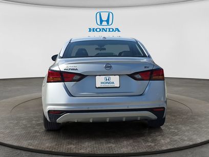 Used 2024 Nissan Altima 2.5 SV