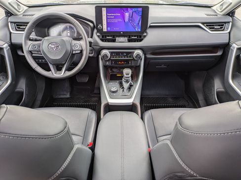Used 2023 Toyota RAV4 Limited AWD/4WD image 17