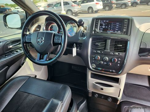 Used 2019 Dodge Grand Caravan SXT image 51