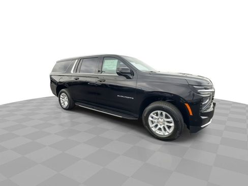 New 2026 Chevrolet Suburban LT AWD/4WD image 9