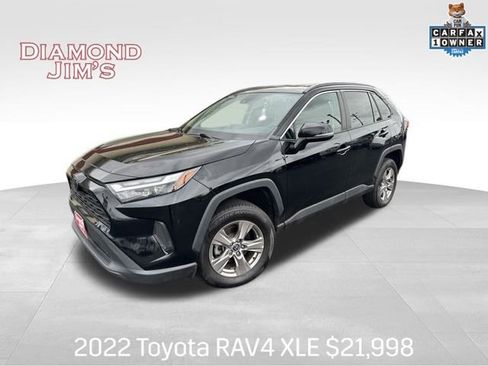 Used 2022 Toyota RAV4 XLE image 1