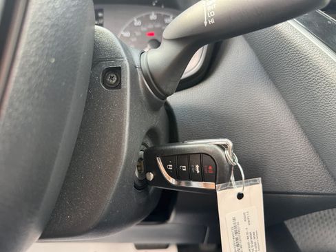 Used 2024 Toyota Corolla LE FWD image 5