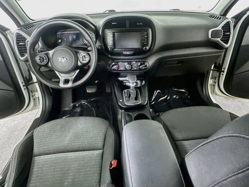 Used 2020 Kia Soul S FWD image 16