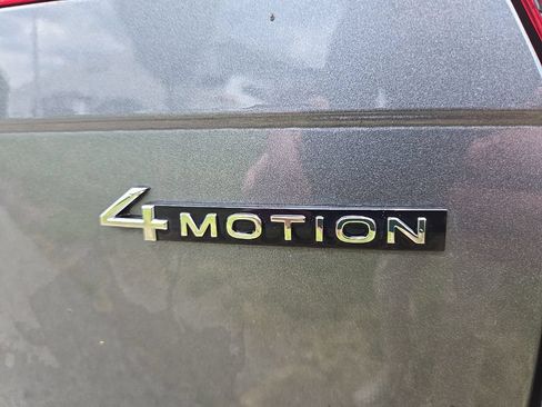 Used 2022 Volkswagen Tiguan SE AWD/4WD image 4