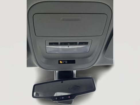 Used 2016 GMC Canyon SLT image 27