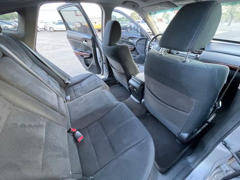Used 2012 Honda Crosstour EX image 23
