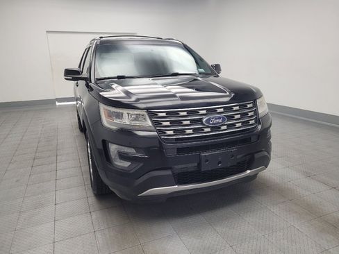 Used 2017 Ford Explorer XLT FWD image 14
