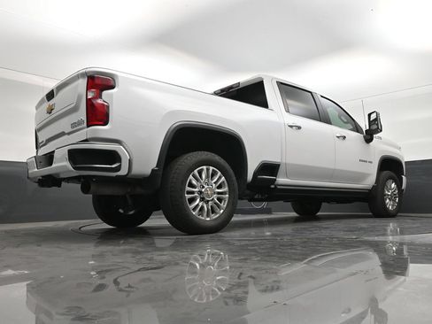 Used 2023 Chevrolet Silverado 2500 High Country w/ Z71 Off-Road Package AWD/4WD image 24