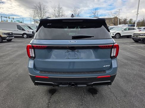 New 2026 Ford Explorer ST-Line w/ ST-Line Street Pack image 4