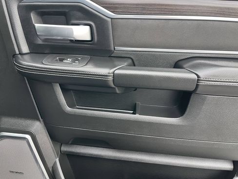 New 2026 RAM 2500 Laramie AWD/4WD image 28