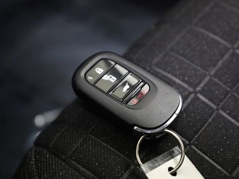 Used 2023 Honda HR-V LX image 27