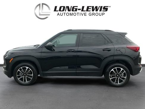 Used 2024 Chevrolet TrailBlazer LT AWD/4WD image 2