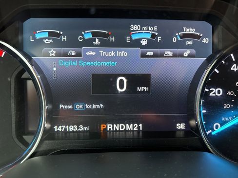 Used 2019 Ford F250 Platinum w/ Platinum Ultimate Package image 5