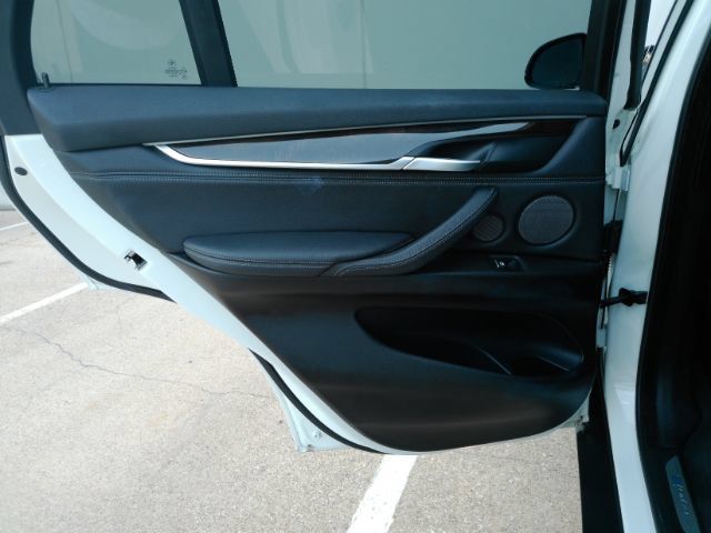 Used 2017 BMW X5 xDrive40e AWD/4WD image 18