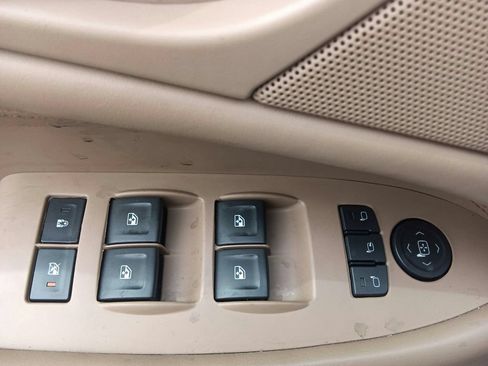 Used 2020 Cadillac Escalade ESV Platinum RWD image 18